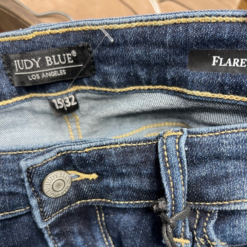 ❌SOLD❌NWT JUDY BLUE Women's Blue Flared Jeans Size 15/32 - Picture 4 of 4